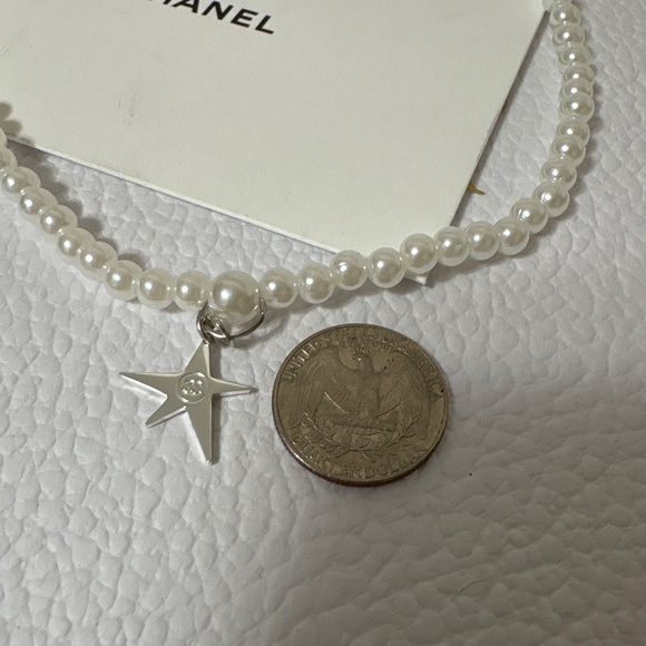 Chanel Logo Charm - Picture 5 of 6